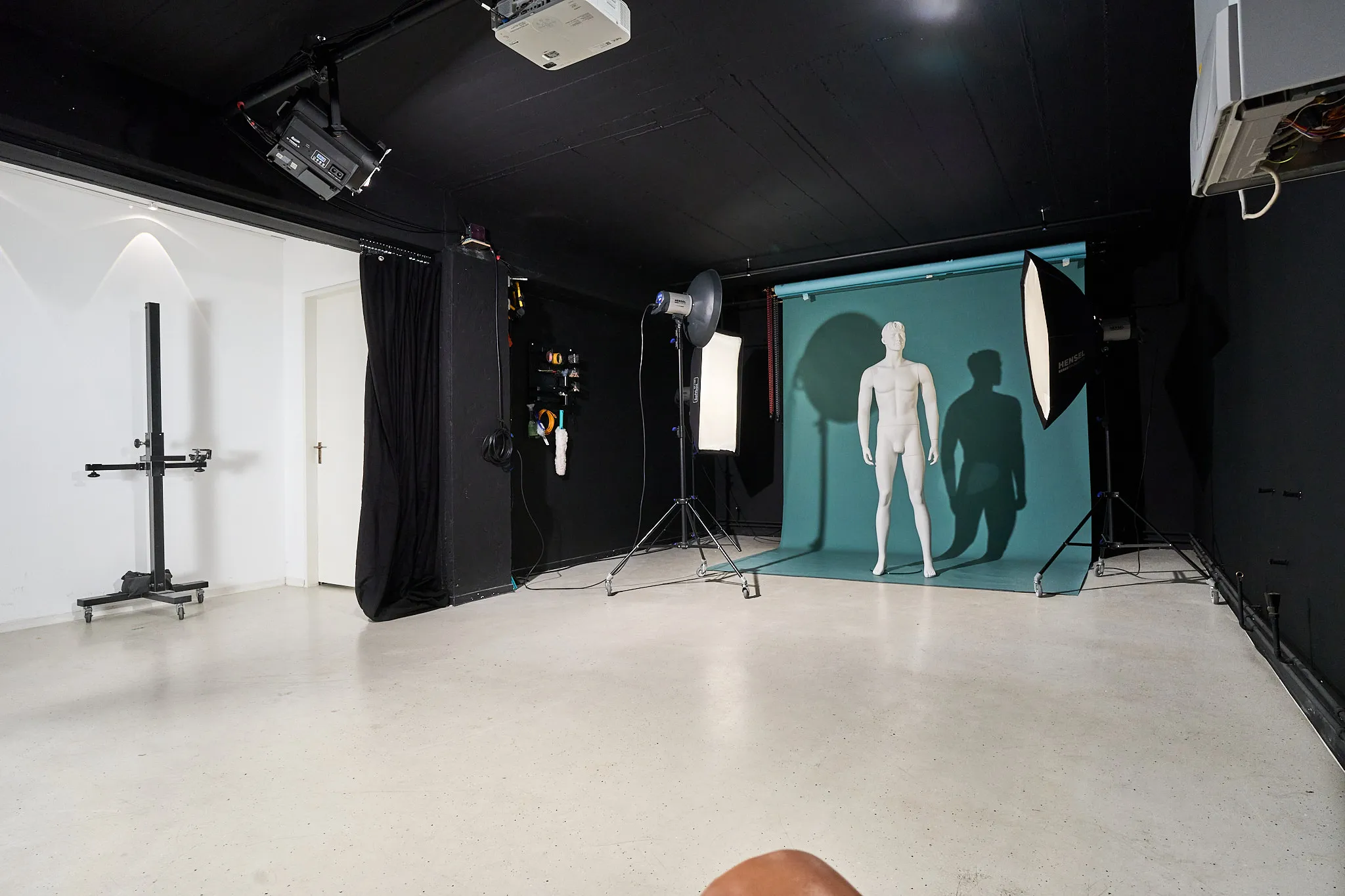 Das Bild zeigt das DARK.studio im SPACEMENT.studio.